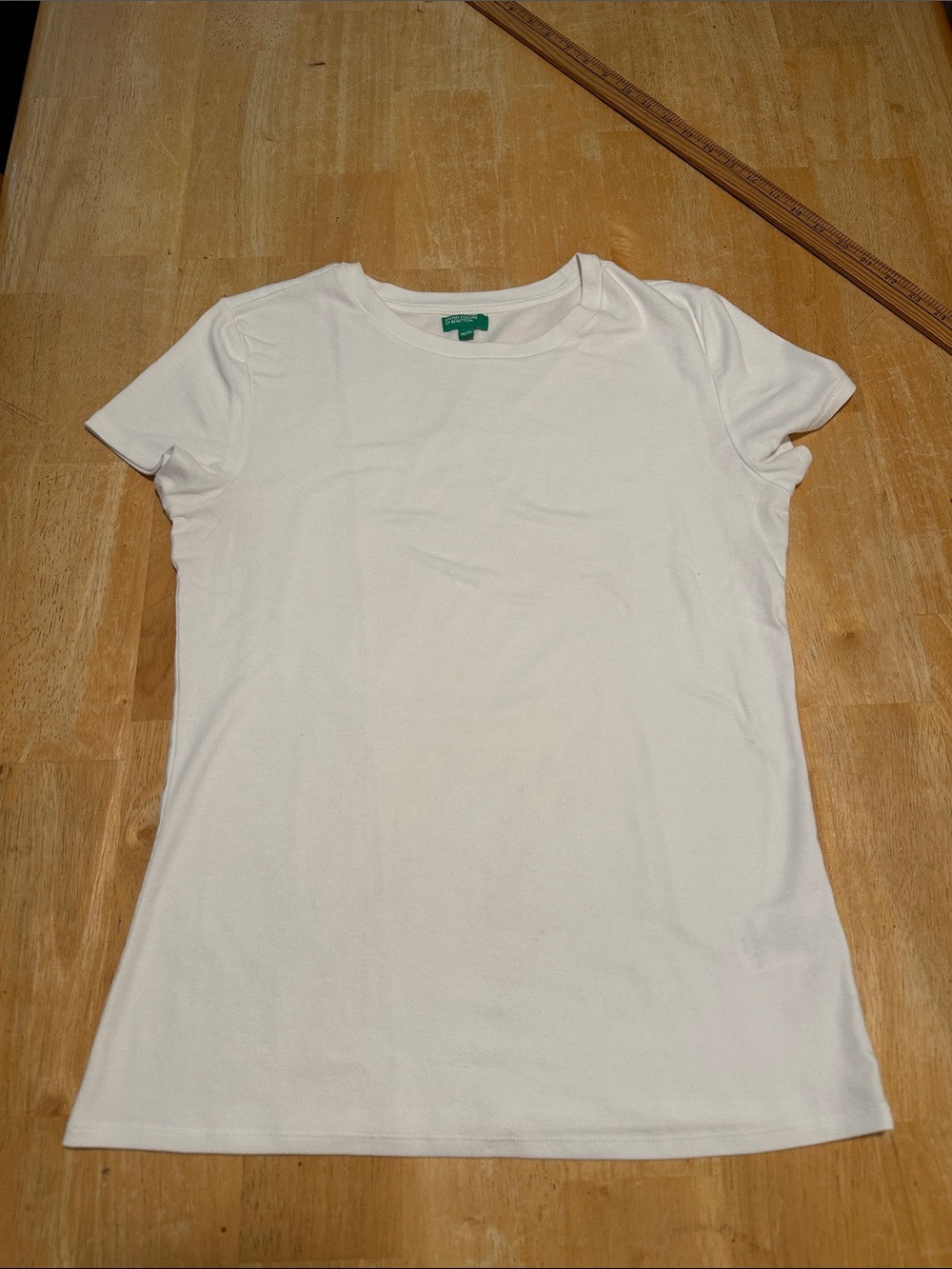 Very Good Benetton White Cotton Blend Crewneck Tee - Size M